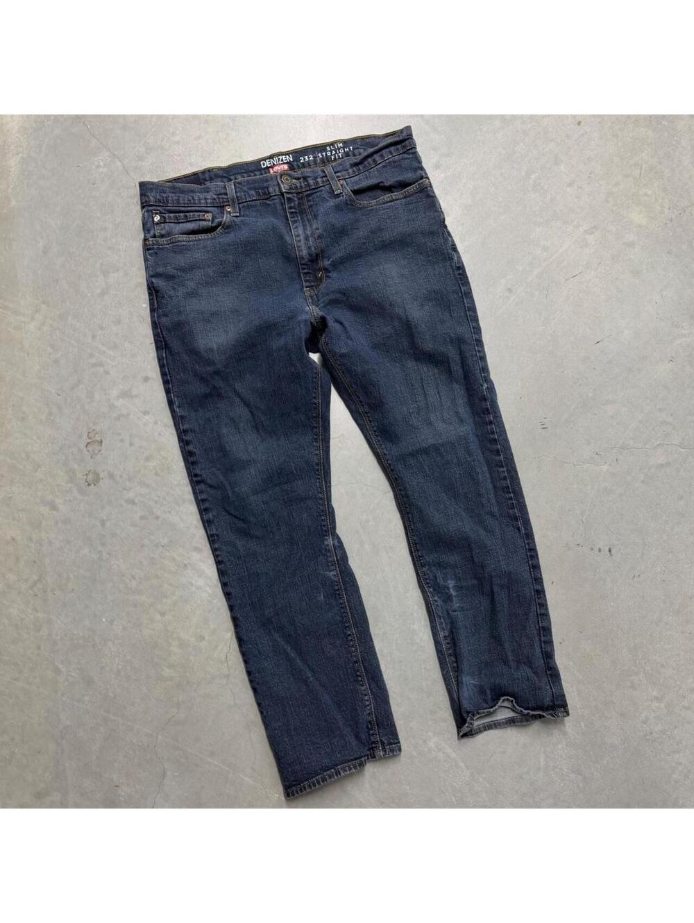 Y2K Men's Denizen Levi's Slim Straight FIt Blue Jeans Sized 38x30